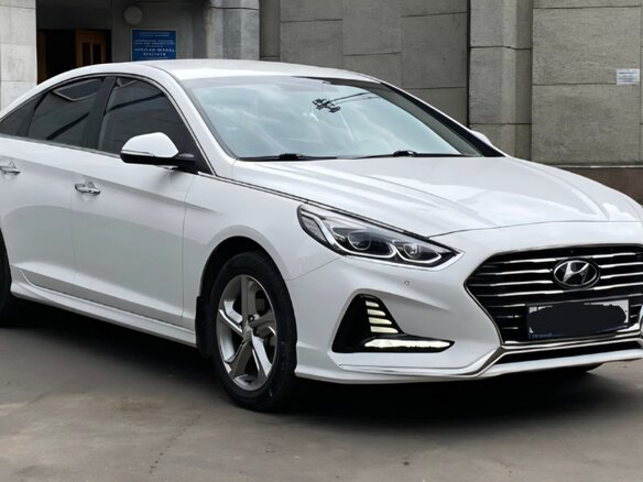 2019 Hyundai Sonata VII (LF) Рестайлинг, белый - вид 1