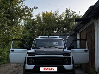 2014 Lada (ВАЗ) 2121 (4x4) Urban I Рестайлинг, белый, 460000 рублей, вид 2