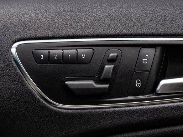2014 Mercedes-Benz GLA 180 I (X156), серый, 2134000 рублей - вид 15