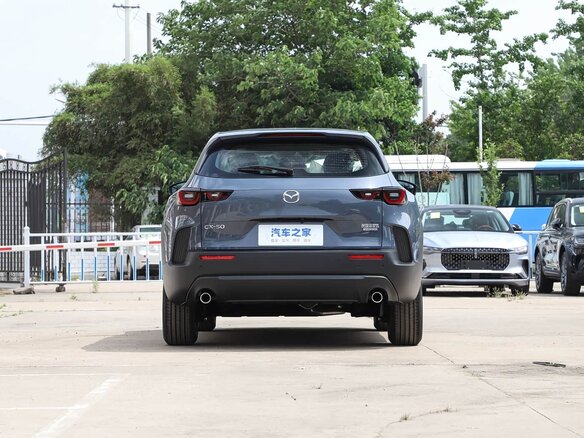 2026 Mazda CX-50, серый, 3600000 рублей - вид 4