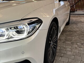 2019 BMW 5 серии 520i VII (G30/G31/G38), белый, 4200000 рублей, вид 3