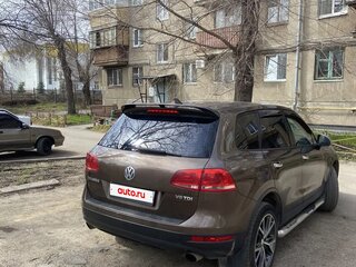2011 Volkswagen Touareg II, коричневый, 1700000 рублей, вид 4