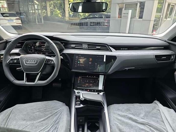 2026 Audi Q2 L e-tron I Рестайлинг, голубой, 4999666 рублей - вид 10