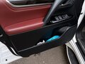 2017 Lexus LX 570 III Рестайлинг 2, белый, 9000000 рублей - вид 6