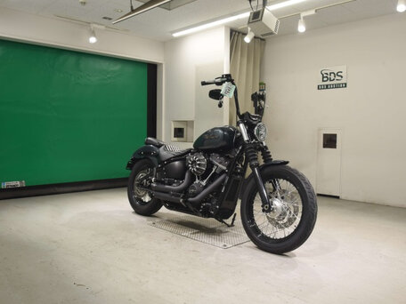 2020 Harley-Davidson Street Bob, чёрный, 1100000 рублей, вид 3