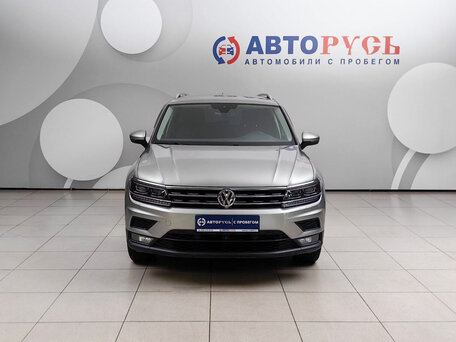 2020 Volkswagen Tiguan II, серый, 2998000 рублей, вид 3