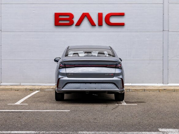 2025 BAIC U5 Plus, серый, 2556000 рублей - вид 4