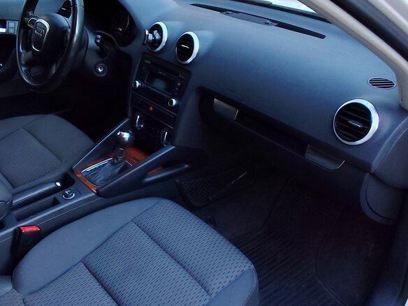 2011 Audi A3 II (8P) Рестайлинг 2, белый, 950000 рублей - вид 11