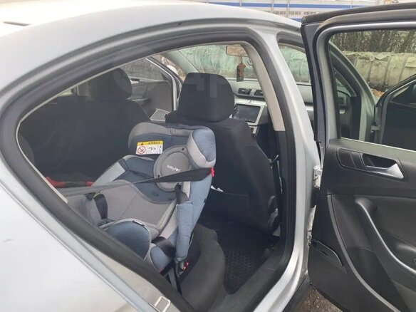2010 Volkswagen Passat B6, серебристый, 700000 рублей - вид 10