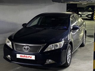 2013 Toyota Camry VII (XV50), серый, 1660000 рублей, вид 1