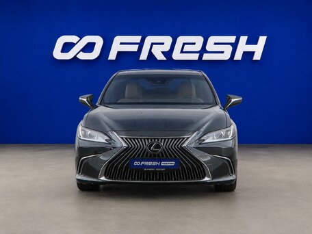 2021 Lexus ES 250 VII Рестайлинг, чёрный, 4188888 рублей, вид 4