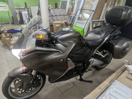 2012 Honda VFR 1200, серебристый, 725000 рублей, вид 5