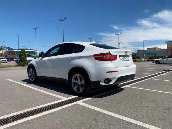 2013 BMW X6 35i I (E71) Рестайлинг, белый, 1980000 рублей - вид 7