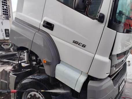 2012 Mercedes-Benz Axor, белый, 2400000 рублей, вид 1