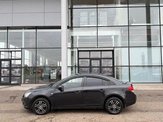 2012 Chevrolet Cruze I, чёрный, 595000 рублей, вид 4