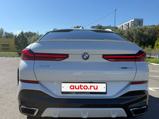 2022 BMW X6 40i III (G06), белый, 9200000 рублей, вид 2