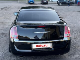 2012 Chrysler 300C II, чёрный, 1800000 рублей, вид 5
