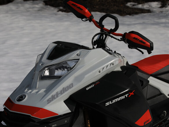 2020 BRP Ski-Doo Summit 850, серебристый, 1000000 рублей - вид 6