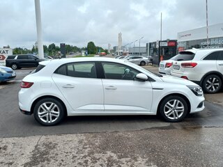 2020 Renault Megane IV, белый, 1550000 рублей, вид 2