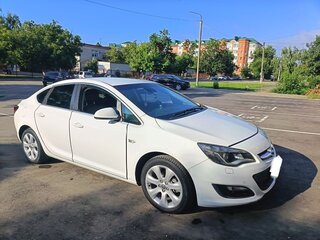 2014 Opel Astra J Рестайлинг, белый, 930000 рублей, вид 4