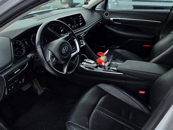 2021 Hyundai Sonata VIII (DN8), серый, 2400000 рублей - вид 4