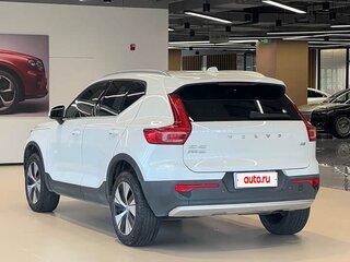 2024 Volvo XC40 I Рестайлинг, белый, 3150000 рублей, вид 3