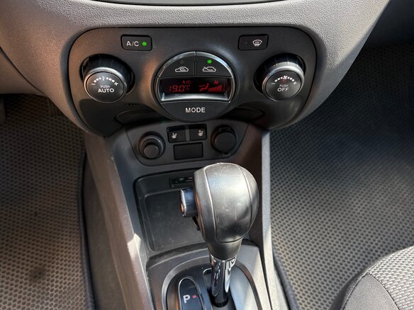 2011 Kia Rio II Рестайлинг, серебристый, 649000 рублей - вид 16