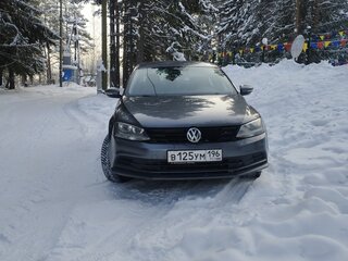 2015 Volkswagen Jetta VI, серый, 1065000 рублей, вид 3