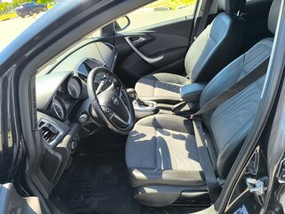2014 Opel Astra J Рестайлинг, чёрный, 700000 рублей, вид 5
