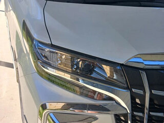 2018 Toyota Alphard III Рестайлинг, белый, 4500000 рублей, вид 3