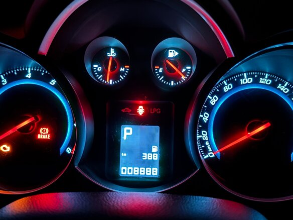2013 Chevrolet Cruze I Рестайлинг, серый, 1450000 рублей - вид 14
