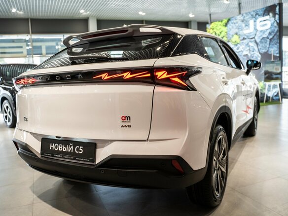 2026 Omoda C5 II, белый, 2879000 рублей - вид 3
