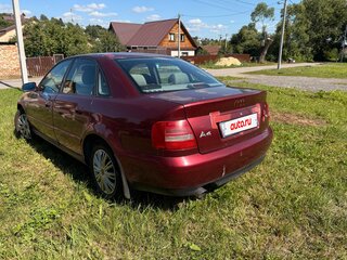 2000 Audi A4 I (B5) Рестайлинг, красный, 300000 рублей, вид 5