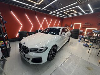 2022 BMW 5 серии 530i xDrive VII (G30/G31/G38) Рестайлинг, белый, 6000000 рублей, вид 3