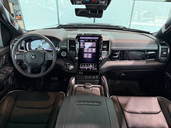 2026 Ram 1500 Crew Cab eTorque V Рестайлинг, чёрный - вид 19