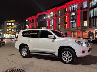 2010 Toyota Land Cruiser Prado 150 Series, белый, 2700000 рублей, вид 2