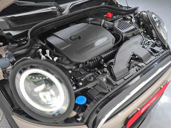 2022 Mini Hatch Cooper III (F55/F56) Рестайлинг 2, серый, 1927000 рублей - вид 10