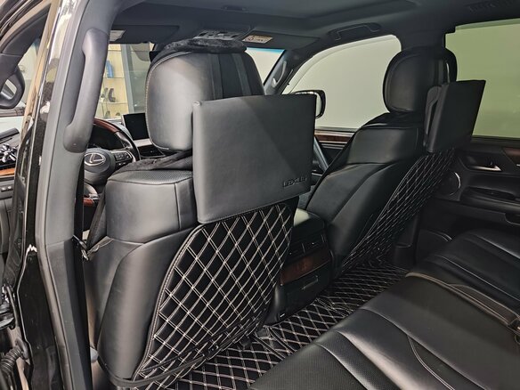 2017 Lexus LX 570 III Рестайлинг 2, чёрный, 8300000 рублей - вид 19