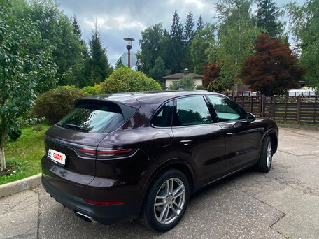 2018 Porsche Cayenne III, коричневый, 6100000 рублей, вид 4