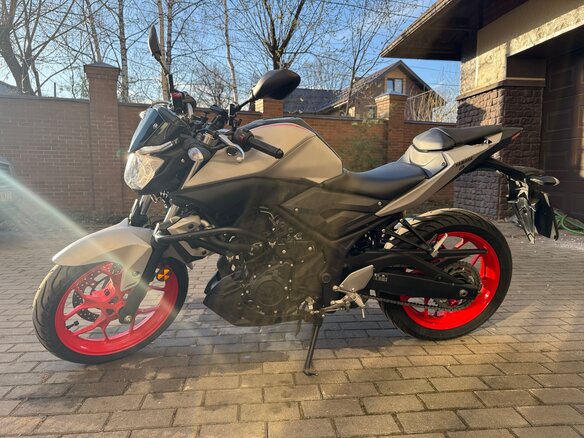 2019 Yamaha MT-03, красный, 615000 рублей - вид 1