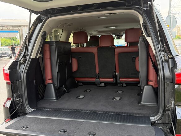 2019 Lexus LX 570 III Рестайлинг 2, чёрный, 9700000 рублей - вид 16
