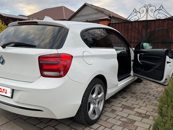 2013 BMW 1 серии 116i II (F20/F21), белый, 1100000 рублей - вид 4