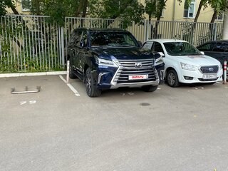 2020 Lexus LX 570 III Рестайлинг 2, синий, 8600000 рублей, вид 2