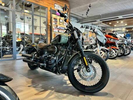 2021 Harley-Davidson Street Bob, зелёный, 1950000 рублей, вид 2