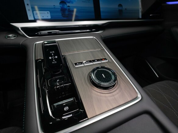 2026 Geely Monjaro I Рестайлинг, чёрный, 4954990 рублей - вид 13