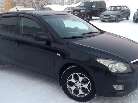 2009 Hyundai i30 I, чёрный - вид 1