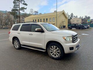 2011 Toyota Sequoia II, белый, 2340000 рублей, вид 4