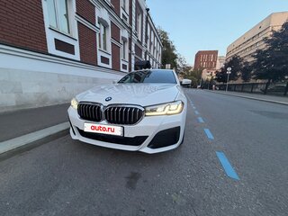 2022 BMW 5 серии 530i xDrive VII (G30/G31/G38) Рестайлинг, белый, 6000000 рублей, вид 2