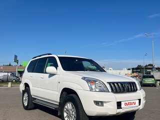 2009 Toyota Land Cruiser Prado 120 Series Рестайлинг, белый, 1700000 рублей, вид 2