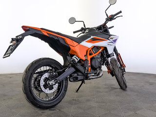 2026 KTM 390 SMC R, оранжевый, 699000 рублей, вид 2